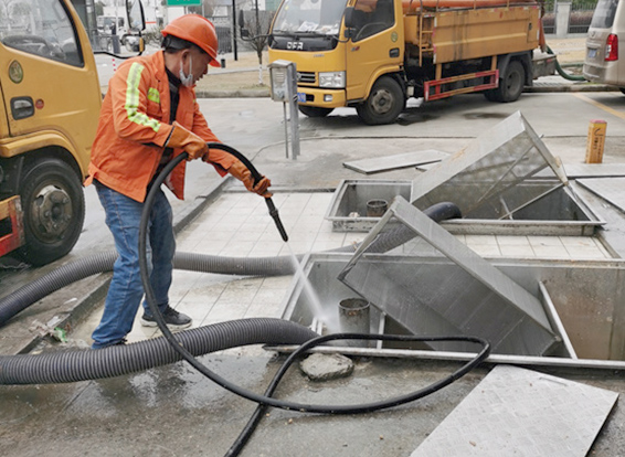 阿拉尔农场隔油池清理